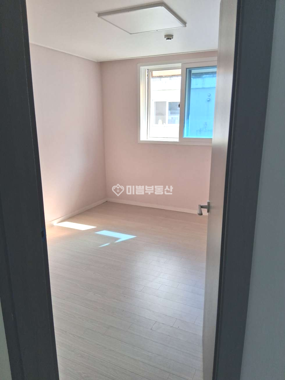경기 고양일산동구 설문동 101동 급매 l 준신축 l 단지형 l 방3화2 매매 매물번호 10563 사진 7